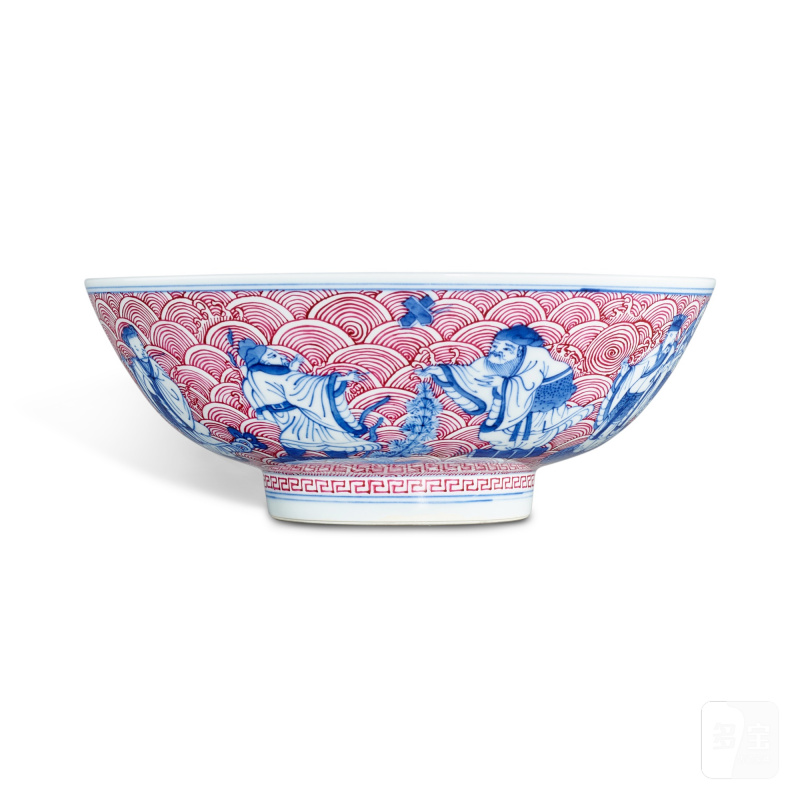 An underglaze-blue and puce-enamelled 'eight immortals' bowl, Mark and period of Tongzhi | 清同治 青花胭脂紅彩八仙過海圖盌 《大清同治年製》款 - 图4